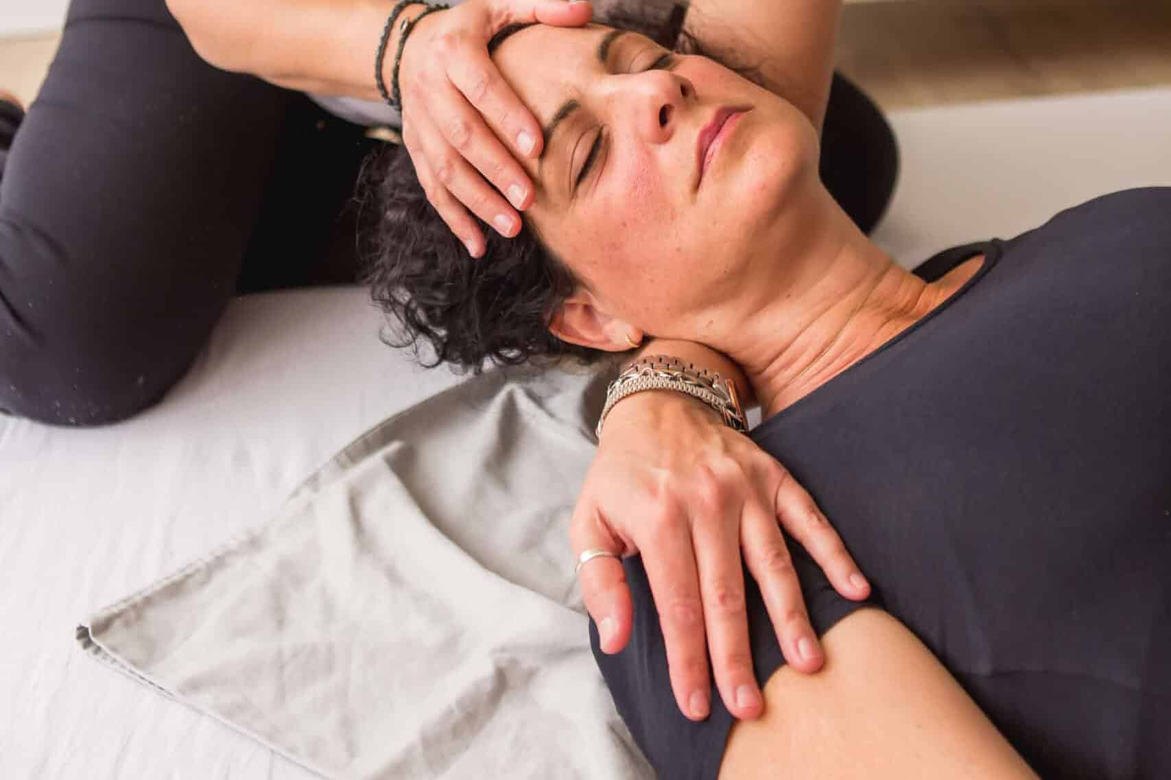 עונג-צוואר-scaled-1